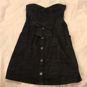 Strapless dress with bow